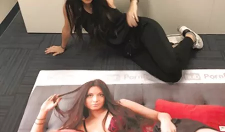 Oyun Acımasız yaşanmış erotik hikayeler lezbiyen anal