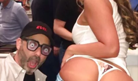 Bu öpücük erotik sex porn tutku dolu