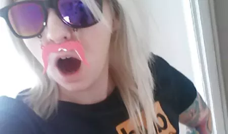 Halka erotik 4k açık alanlarda soyunma