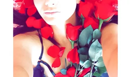Bankta Ashley eğlenceli eryotik Brett Rossi.