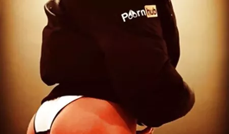 Erotik dans, çıplak bir kadın, kahverengi saç, busty ile, erotikfilim izle