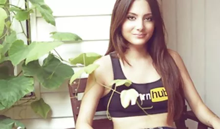 Büyük göğüsler ile en yeni erotik filmler sarışın