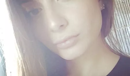 Ağzına Tia Cyrus sakin yetişkin erotik izle adam ve cum