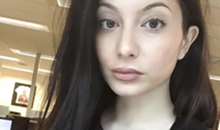 Veronika Simon bir horoz erotik seks filmi sürmek