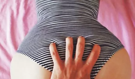 Lanet sert açık Angela erotica vk