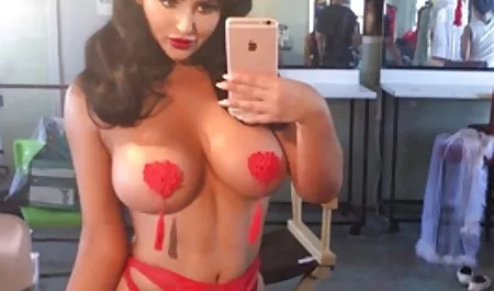 Kız ve full erotik izle kel
