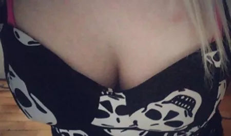 Babam ve kardeşim siyah bir adam ile bir öğrenci yandı. erotik hikayeler