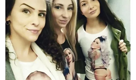 Katta erotik babes mastürbasyon Glamour