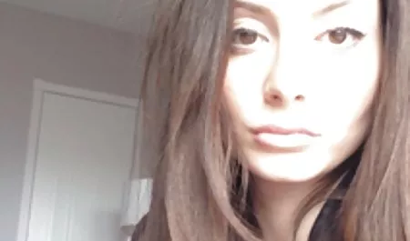 Büyük yapay erotik fılm izle penis ile sıcak sarışın