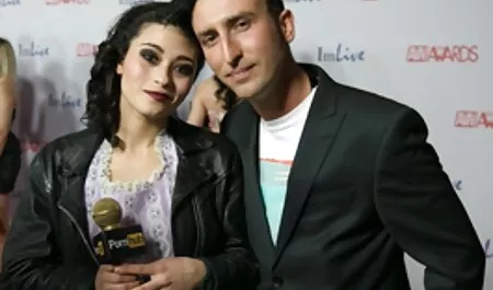 Bir anda birkaç arkadaş erotikpornofilm Tsepanul